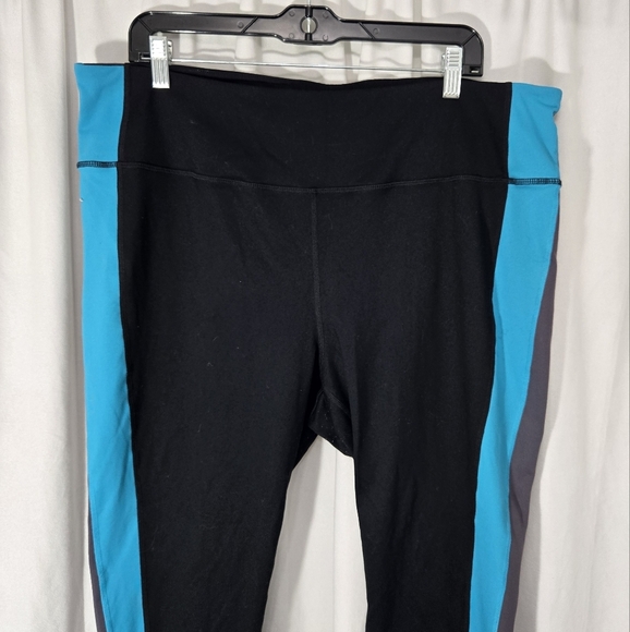 Torrid Performance Core Active Leggings Black Blue Gray Sz 3 7/8 Lenght - Picture 3 of 10